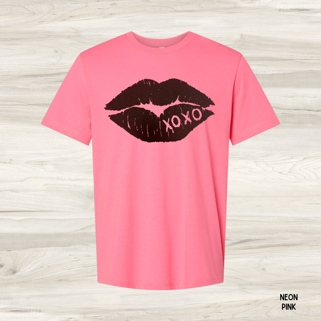 XOXO Lips Graphic Tee