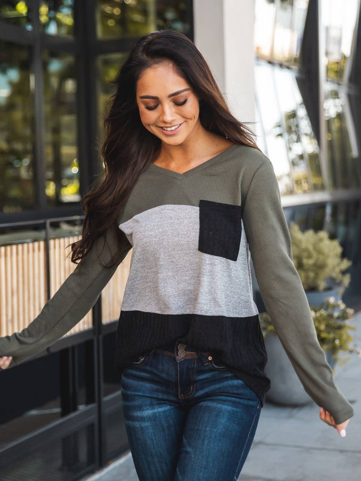 Pocketed Colorblock Long Sleeve Top - Olive