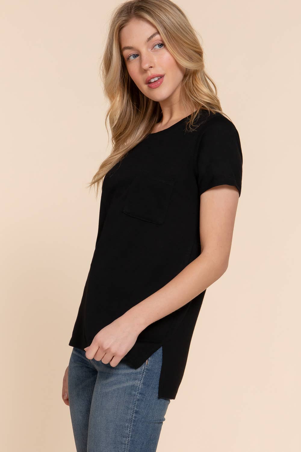 Short Sleeve Round Neck with Pocket - Black