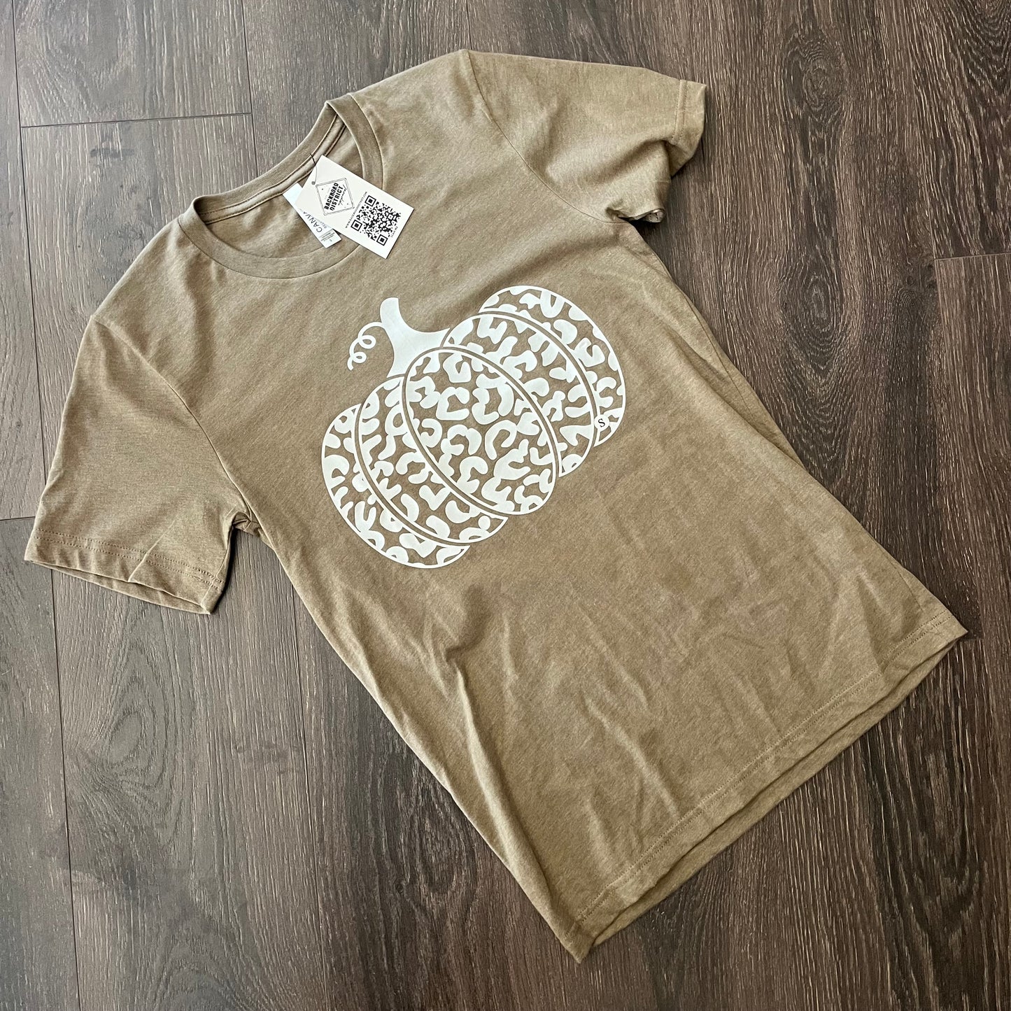 Leopard Pumpkin Graphic Tee - Green