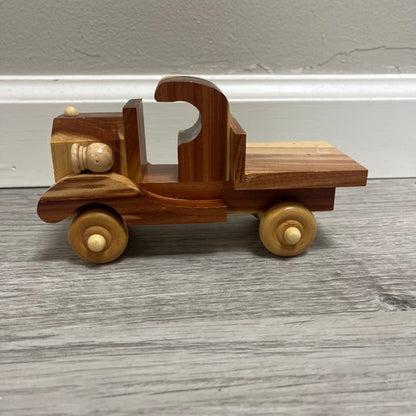 Truck 02 | Samek Carpentry | The Corner Collective