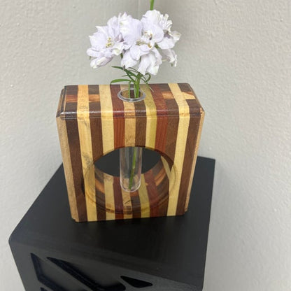 Vase 01 | Samek Carpentry | The Corner Collective