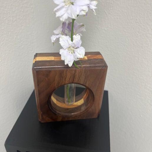 Vase 02 | Samek Carpentry | The Corner Collective