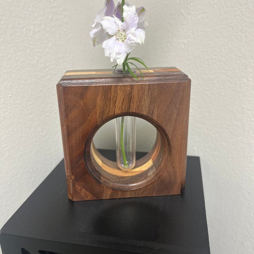 Vase 02 | Samek Carpentry | The Corner Collective