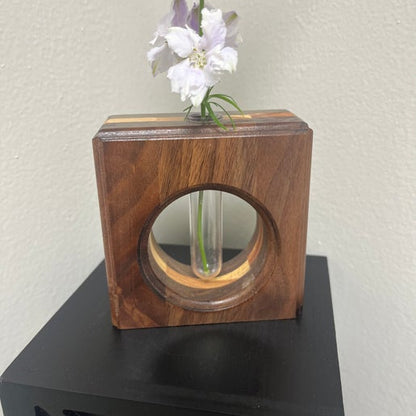 Vase 02 | Samek Carpentry | The Corner Collective