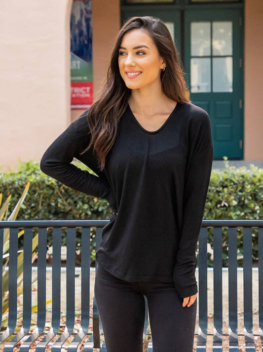 Lightweight long sleeve sweater – black women’s everyday layer knit top